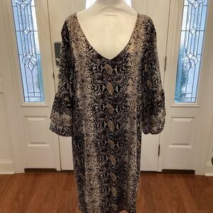 V- Neck  Bell Sleeve Mini Shift Dress (Size: XXL) Color: Snake Pattern) NWOT